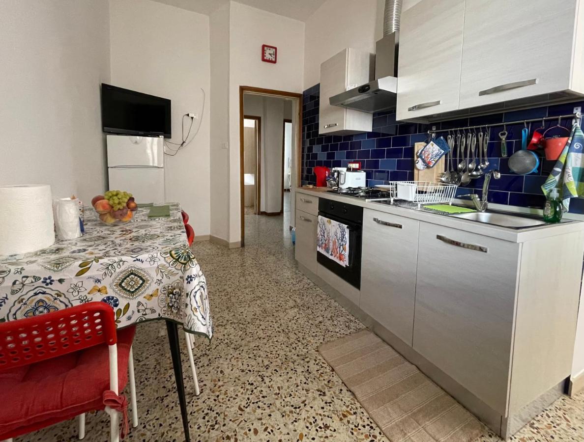 Next Door! Appartement Termoli Buitenkant foto